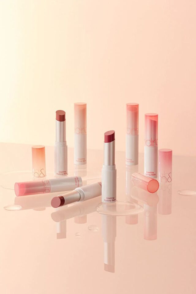Romand Glasting Melting Balm -07 Mauve Whip- Parlak Görünümlü Renk Veren Dudak Balmı