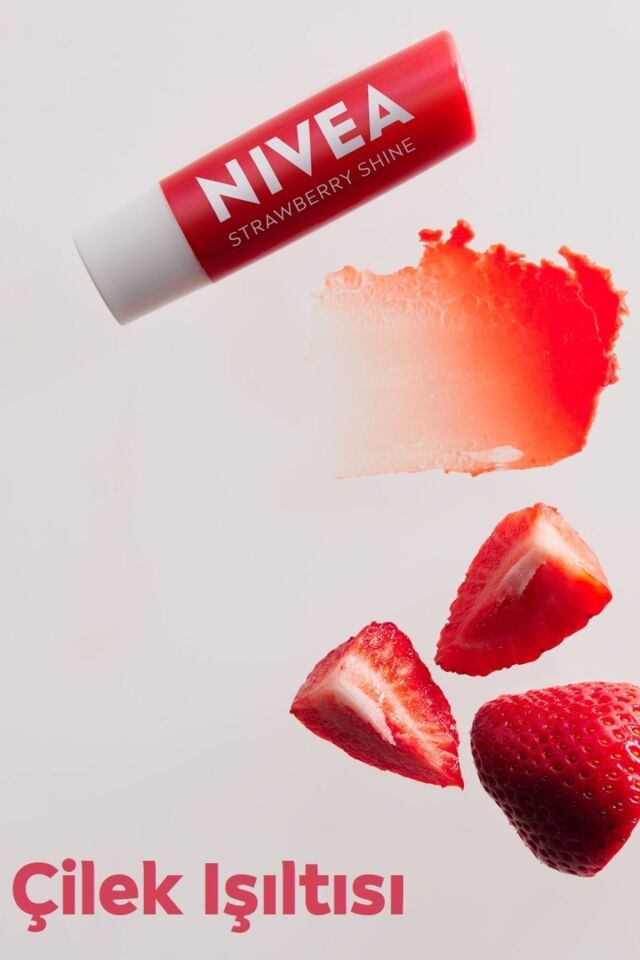 Nivea Fruity Shine Çilek Dudak Koruyucu