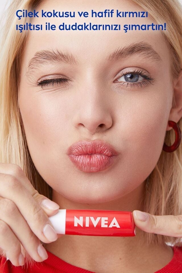 Nivea Fruity Shine Çilek Dudak Koruyucu