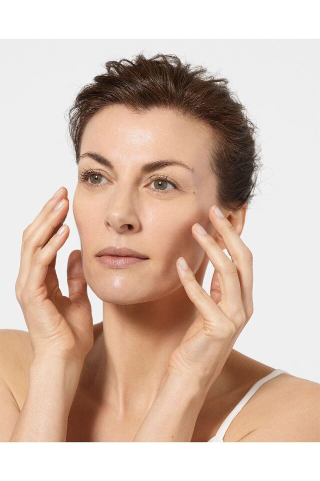 Loreal Paris Revitalift Lazer X3 Yoğun Yaşlanma Karşıtı Bakım Serumu 30 ml